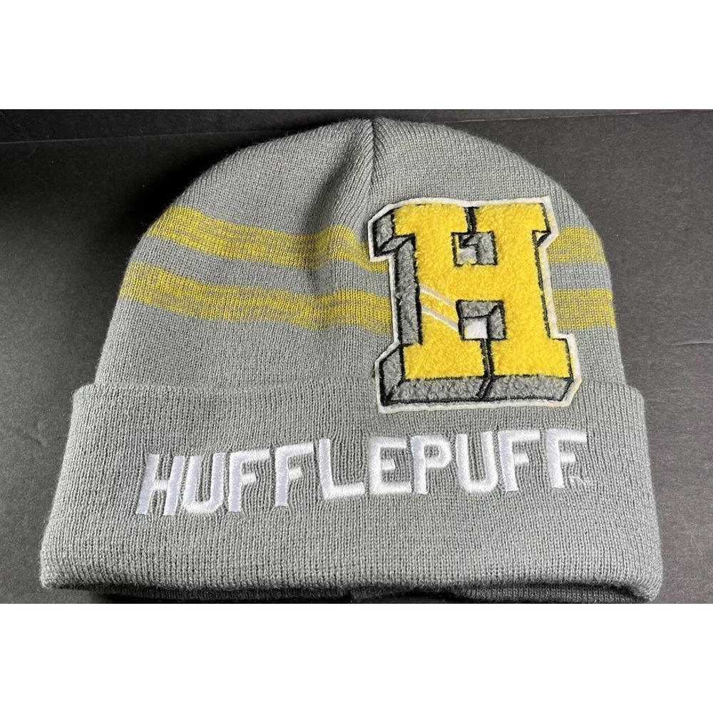 HARRY POTTER Beanie Hufflepuff Varsity Big H Patch Stripes Unisex Wizards World